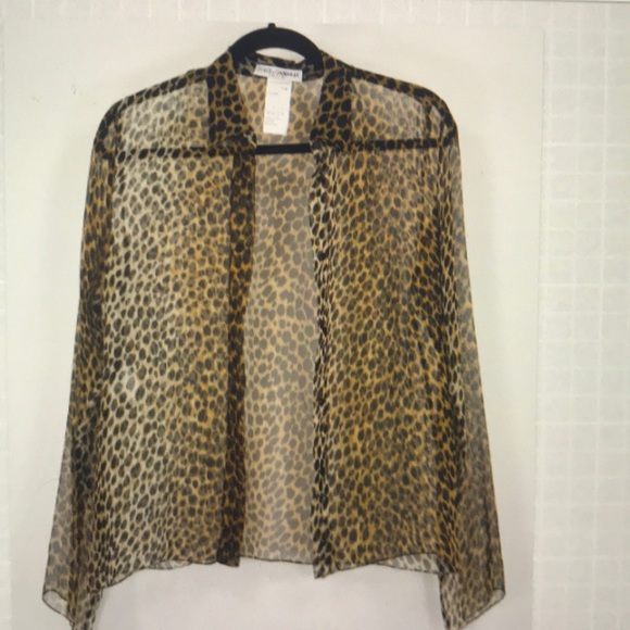 Dolce and Gabbana animal print silk blouse - Picture 6 of 7